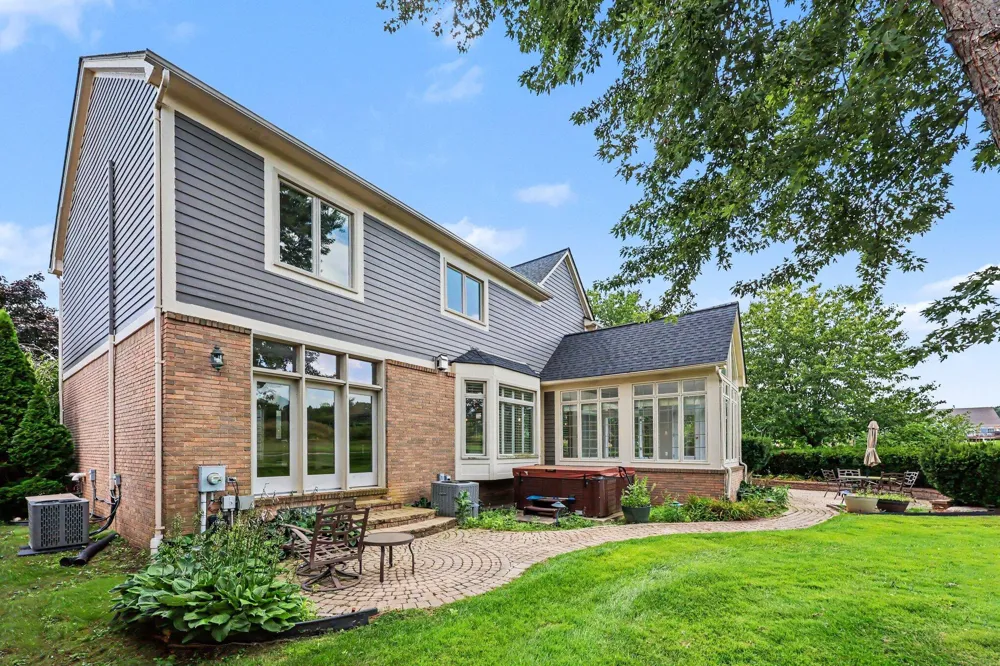 59807 Glacier Ridge Washington, MI 48094