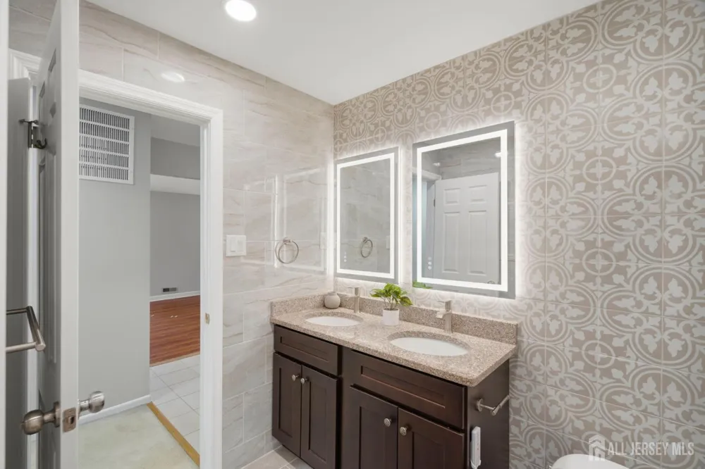 20 Franklin Drive Plainsboro, NJ 08536