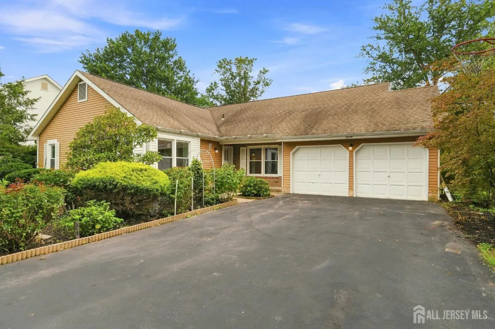 20 Franklin Drive Plainsboro, NJ 08536