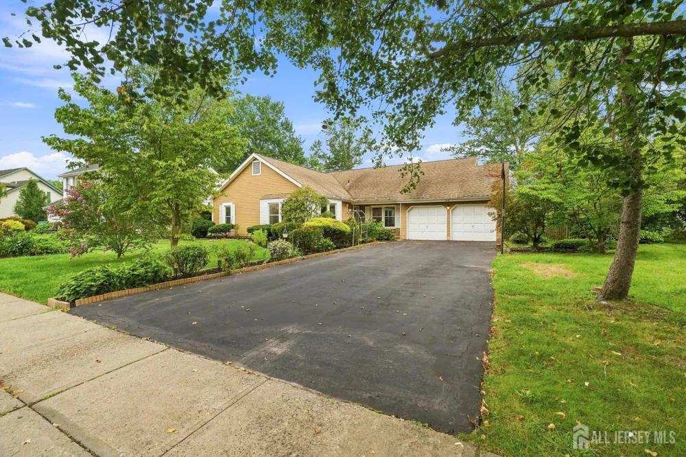 20 Franklin Drive Plainsboro, NJ 08536