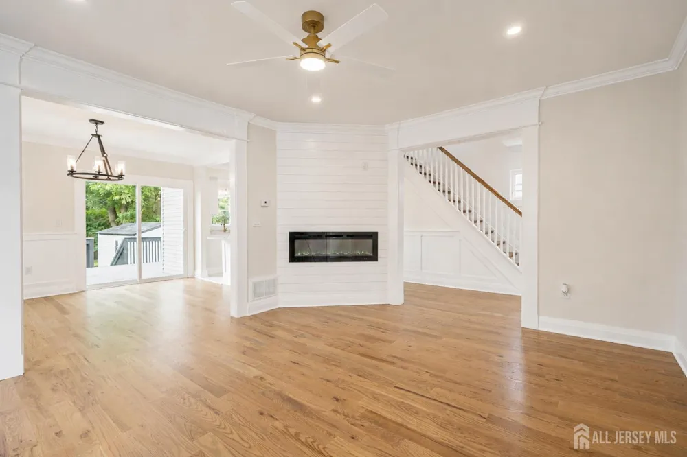137 Cooper Avenue Iselin, NJ 08830