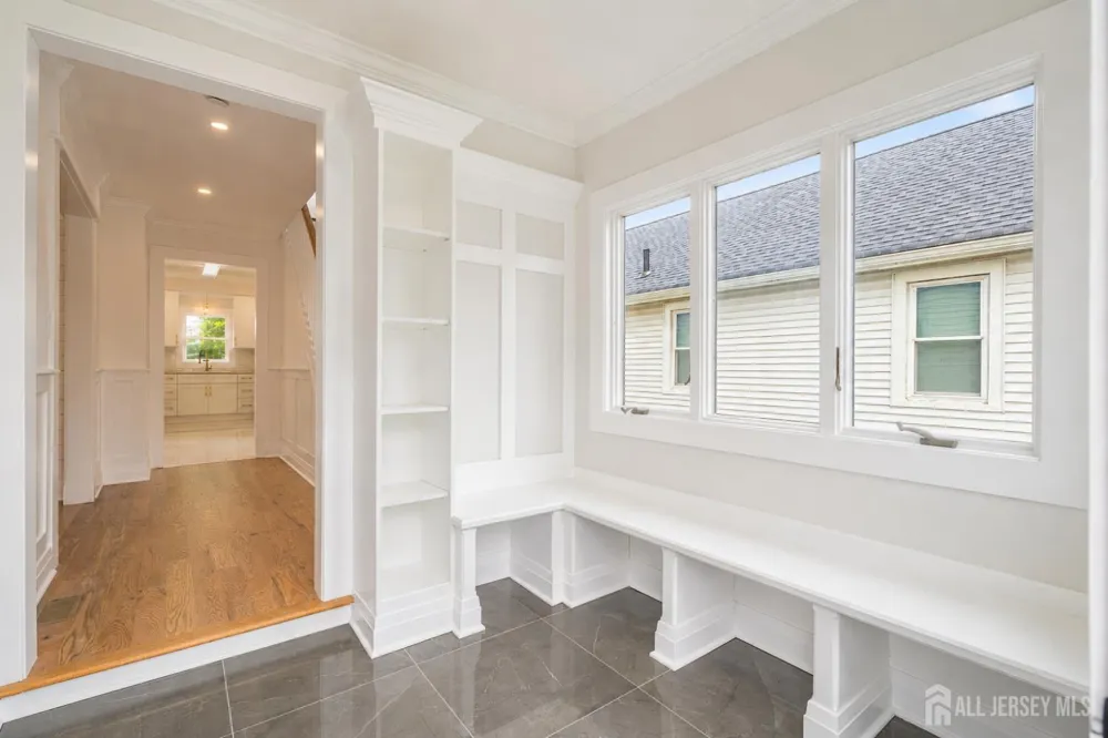 137 Cooper Avenue Iselin, NJ 08830