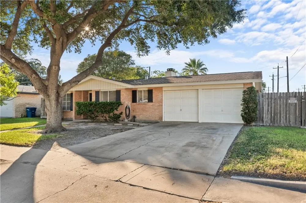 1301 Easthaven Drive Corpus Christi, TX 78412