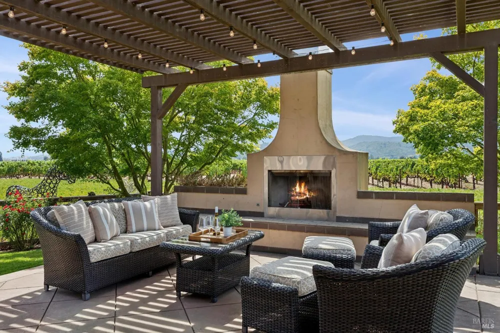 55 Hunter Ranch Road Napa, CA 94558
