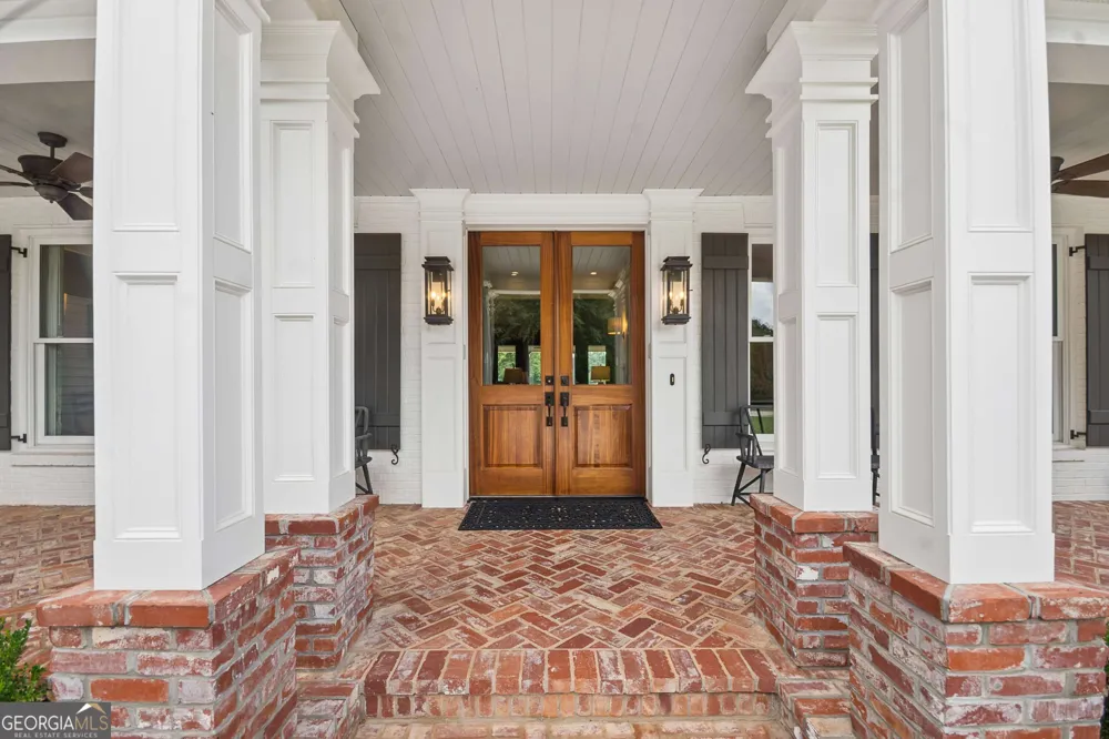 195 Green Meadow LN Fayetteville, GA 30215