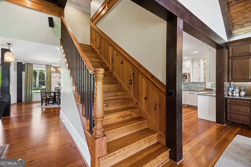 195 Green Meadow LN Fayetteville, GA 30215