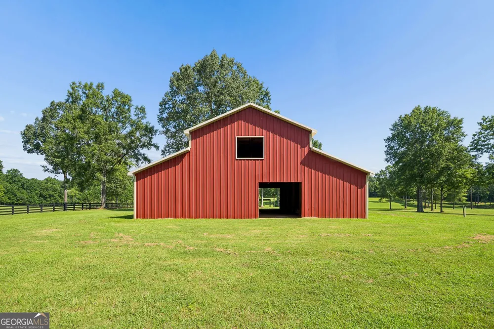 195 Green Meadow LN Fayetteville, GA 30215