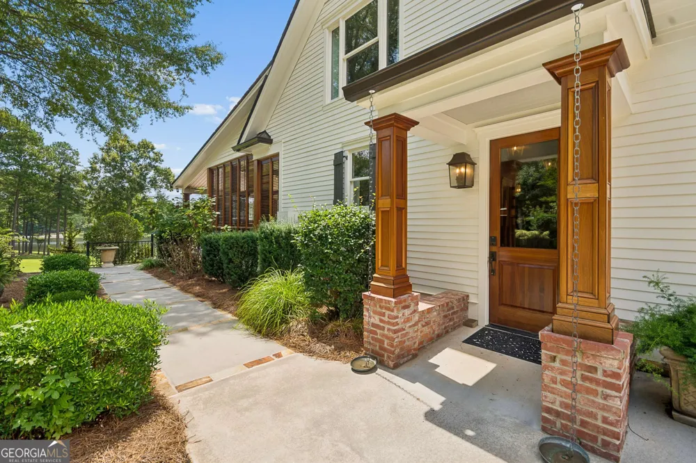 195 Green Meadow LN Fayetteville, GA 30215