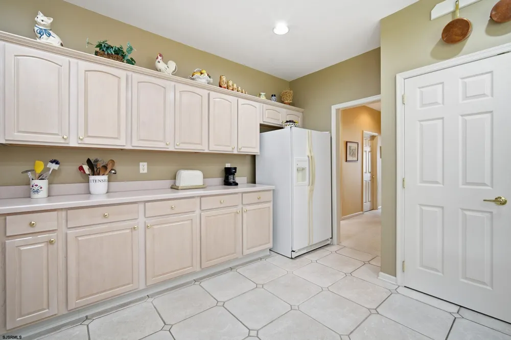 550 Newbury Ct Galloway Township, NJ 08205