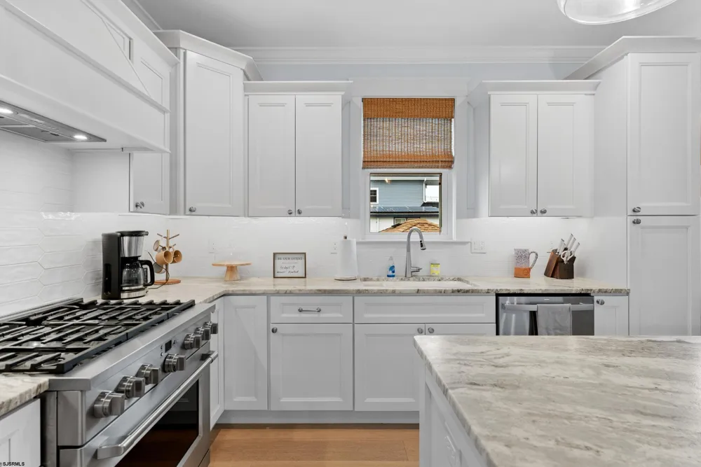 130 West Ave Ocean City, NJ 08226