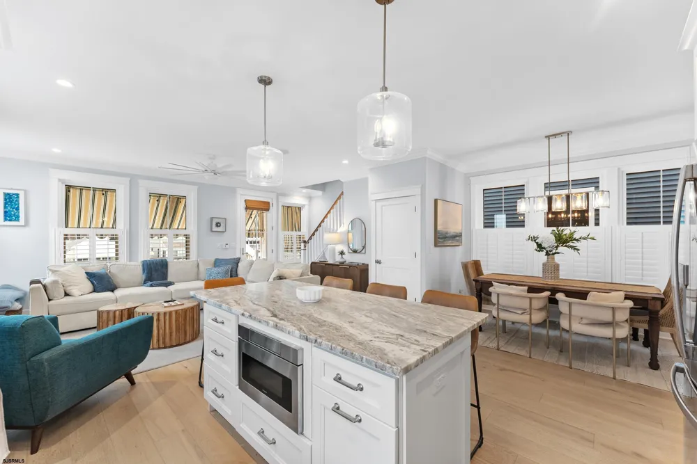 130 West Ave Ocean City, NJ 08226