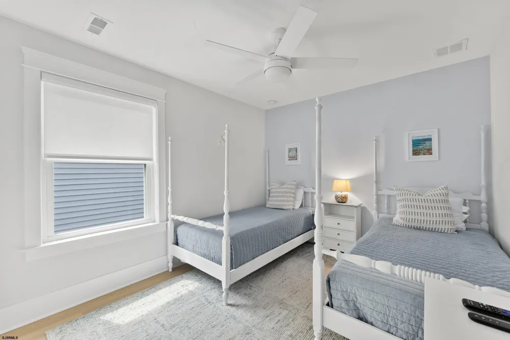 130 West Ave Ocean City, NJ 08226