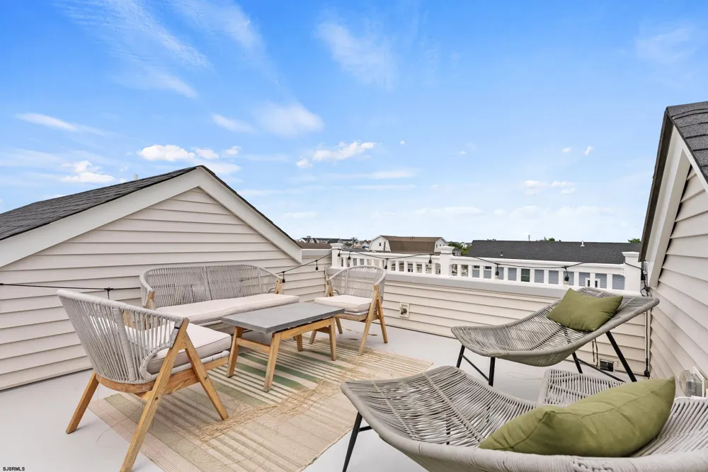 130 West Ave Ocean City, NJ 08226