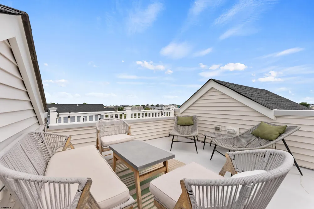 130 West Ave Ocean City, NJ 08226