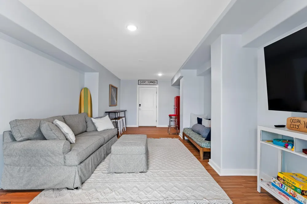 130 West Ave Ocean City, NJ 08226