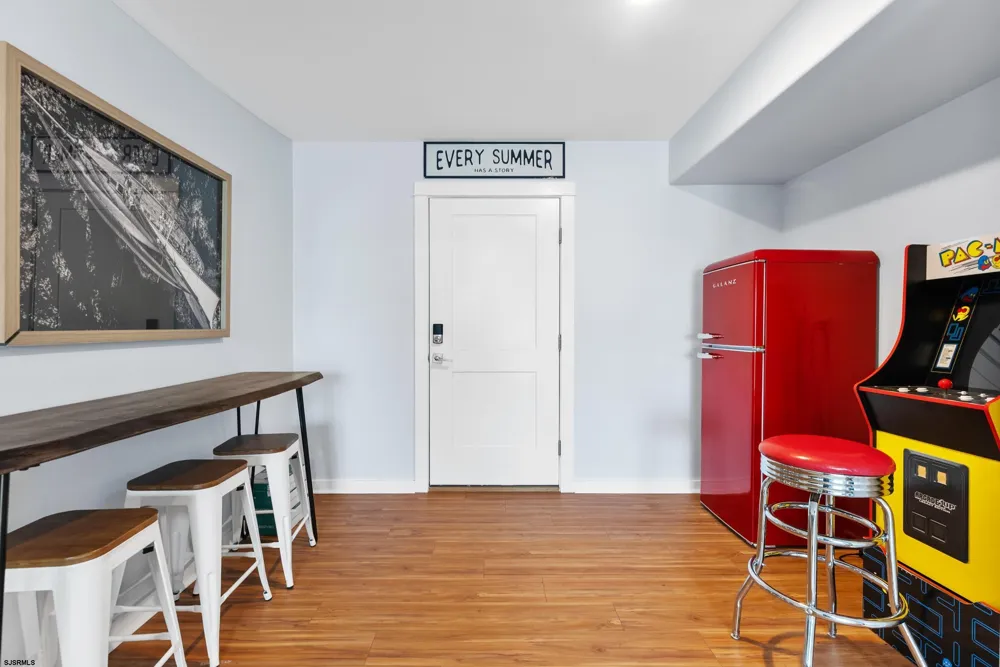 130 West Ave Ocean City, NJ 08226