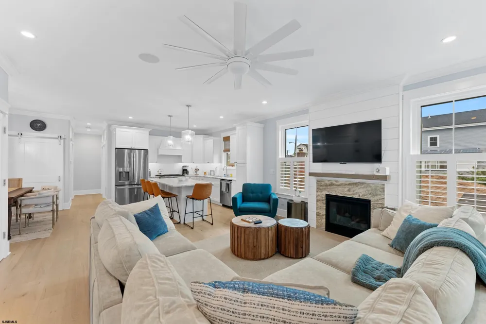 130 West Ave Ocean City, NJ 08226