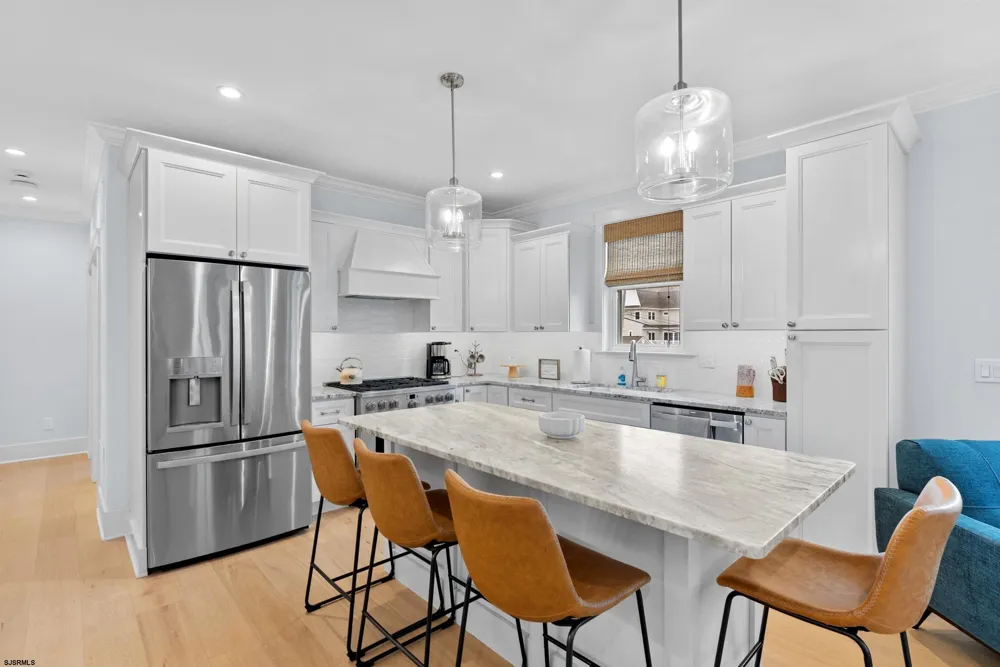 130 West Ave Ocean City, NJ 08226