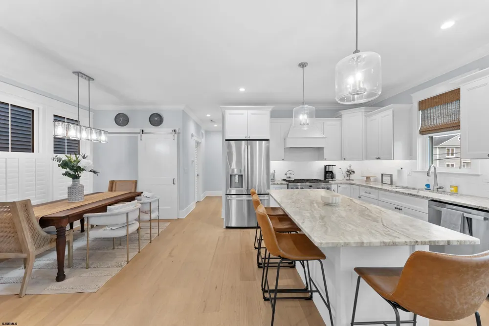 130 West Ave Ocean City, NJ 08226