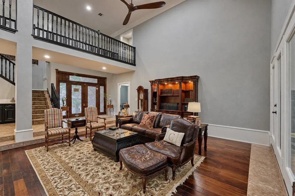 609 Edgewood Drive Montgomery, TX 77356