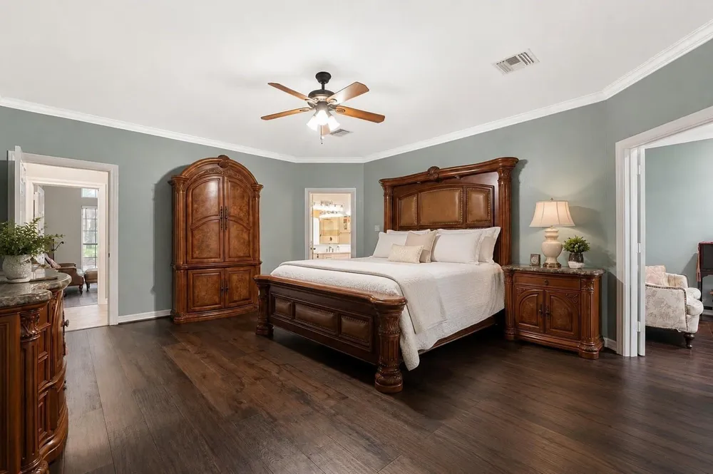 609 Edgewood Drive Montgomery, TX 77356