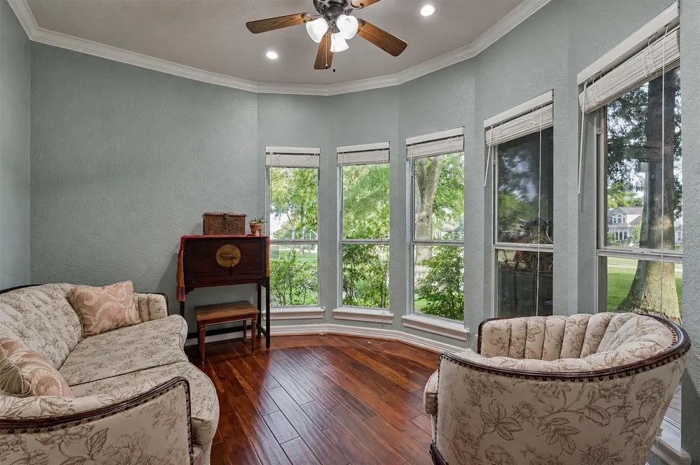 609 Edgewood Drive Montgomery, TX 77356