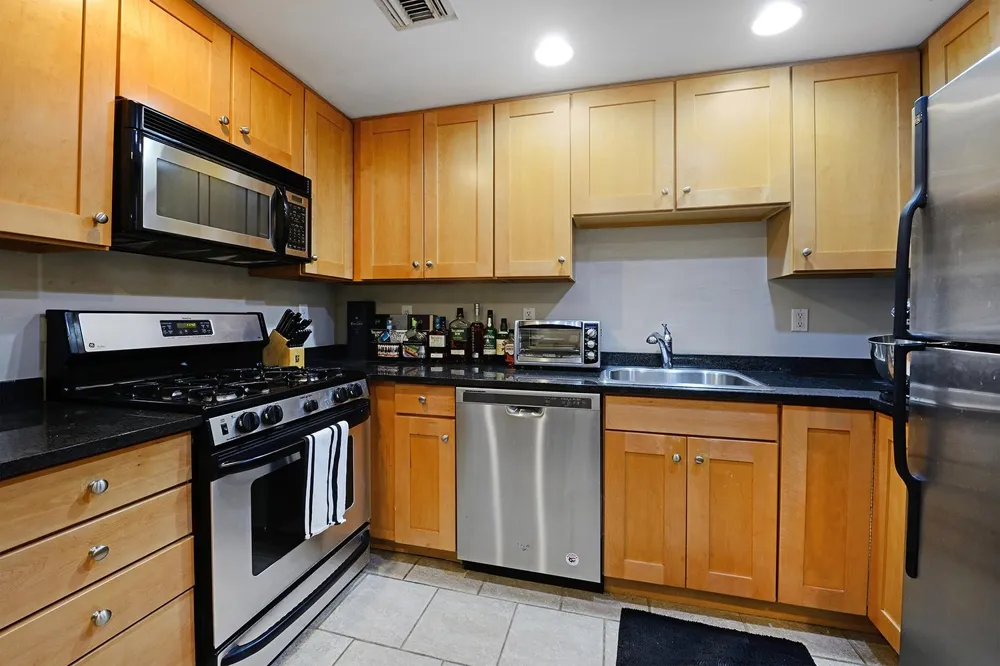 920 JEFFERSON ST Hoboken, NJ 07030
