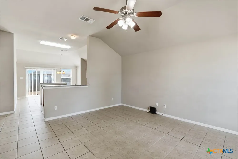 2323 Stoneham Temple, TX 76504