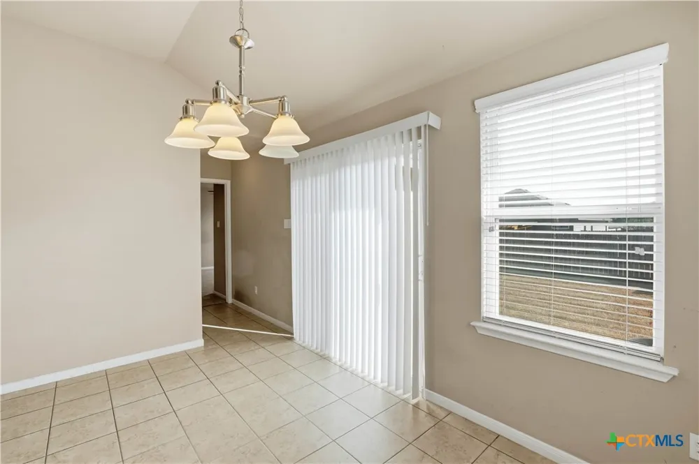 2323 Stoneham Temple, TX 76504