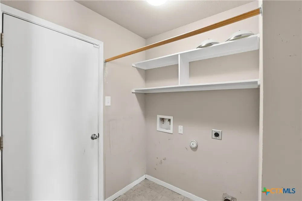 2323 Stoneham Temple, TX 76504