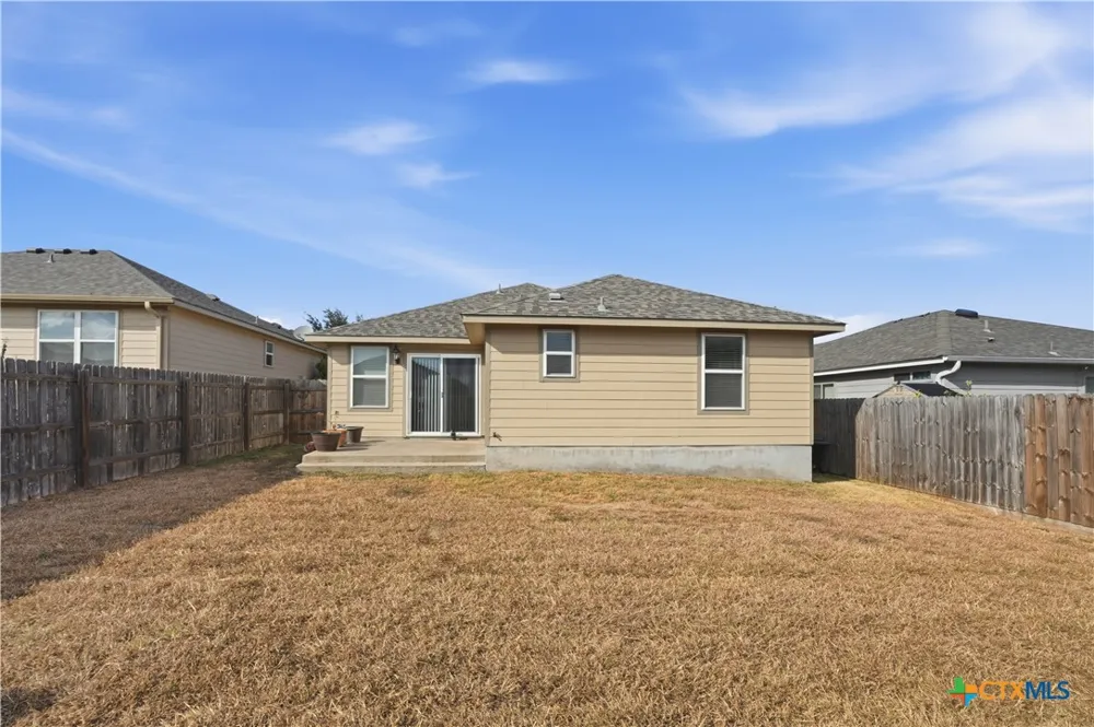 2323 Stoneham Temple, TX 76504