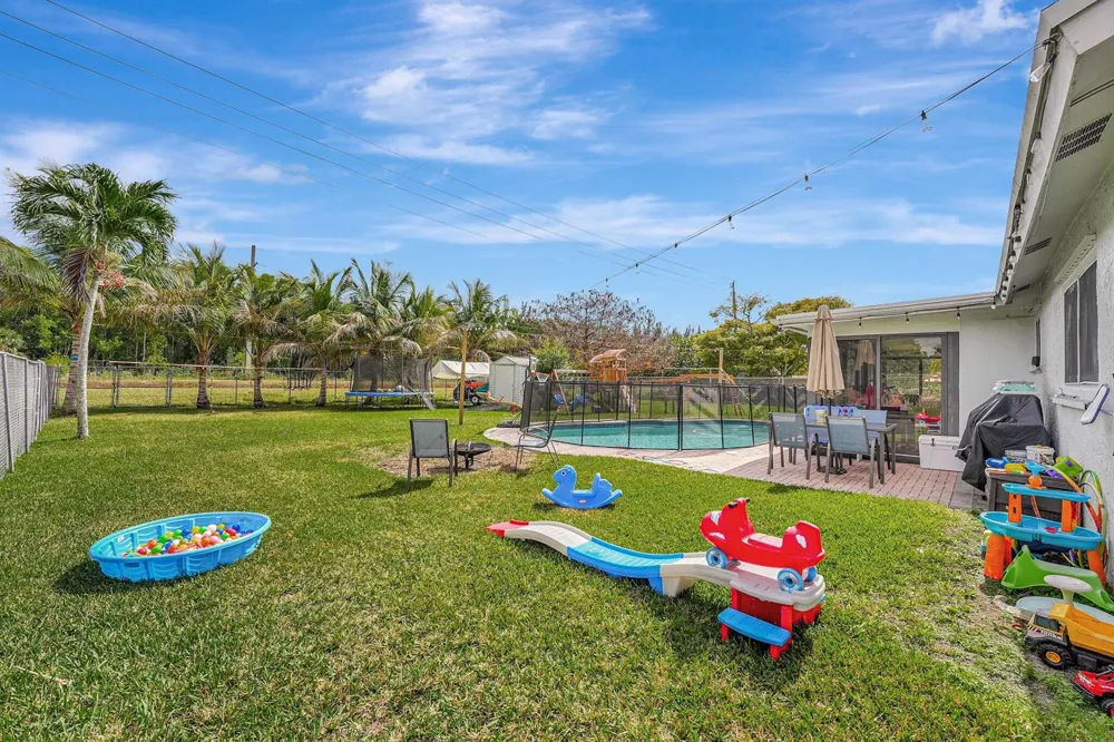 4770 NW 113th Avenue Sunrise, FL 33323