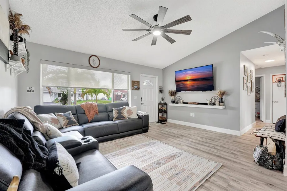 4770 NW 113th Avenue Sunrise, FL 33323