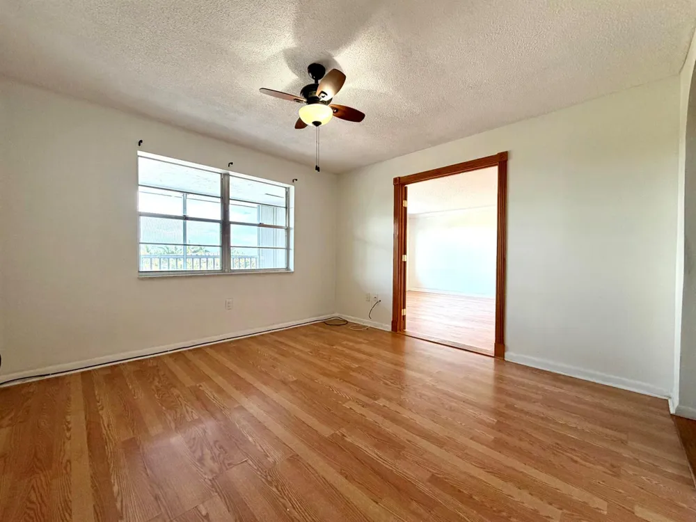 1502 S Lakeside Drive ##401 