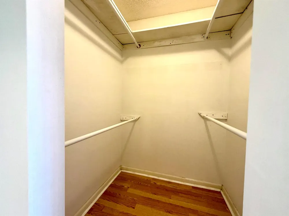 1502 S Lakeside Drive ##401 