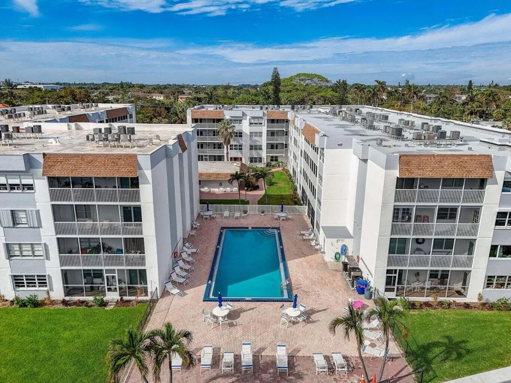 1502 S Lakeside Drive ##401 