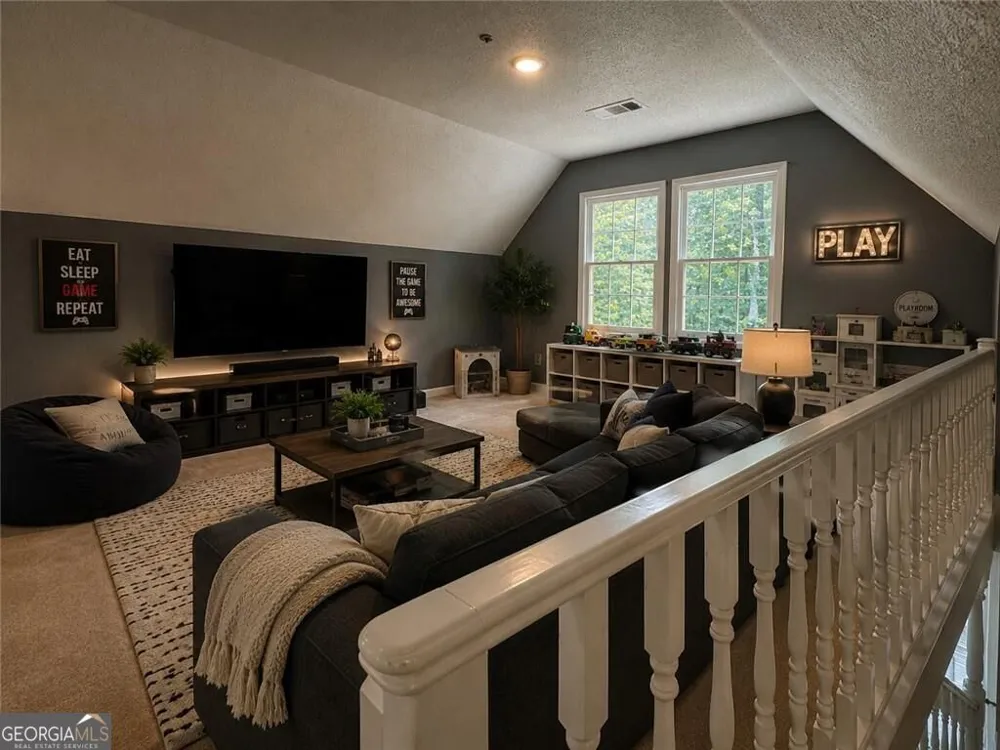 3728 Spring Leaf LN Acworth, GA 30101