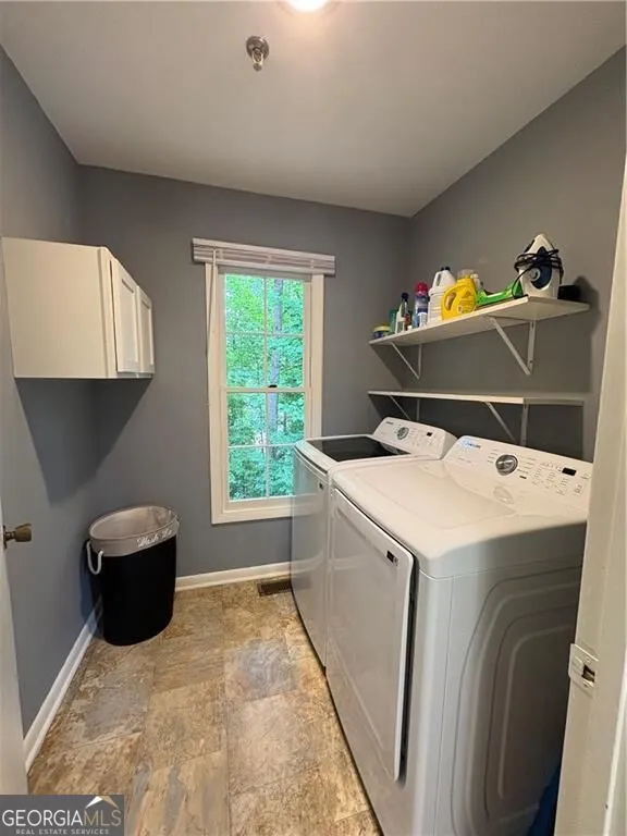 3728 Spring Leaf LN Acworth, GA 30101