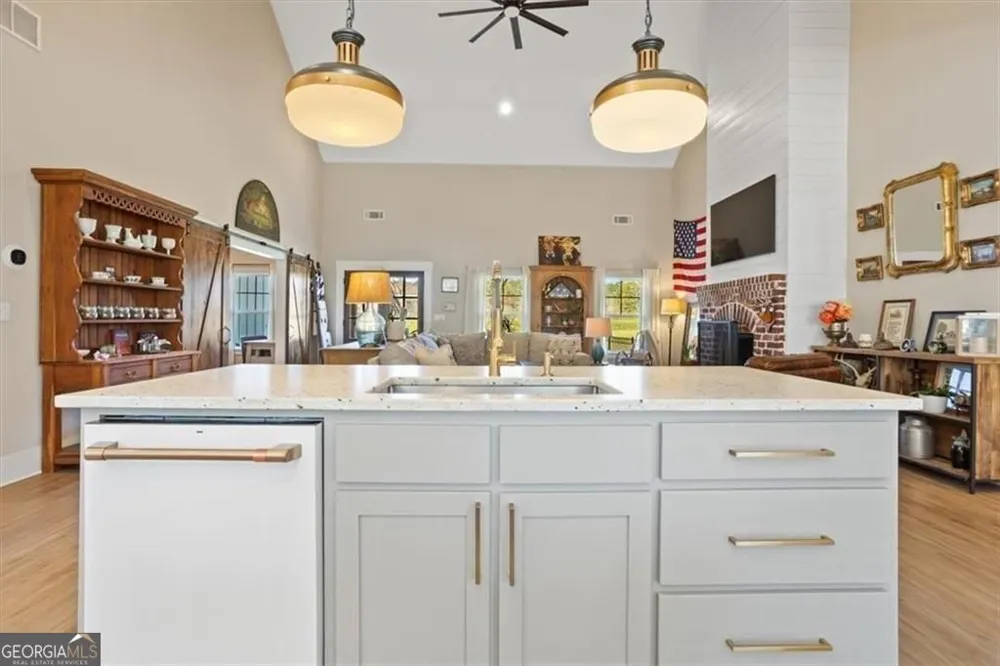 14402 Fincher RD Canton, GA 30114