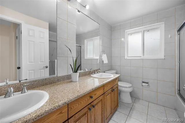 8722 E Layton Avenue Denver, CO 80237