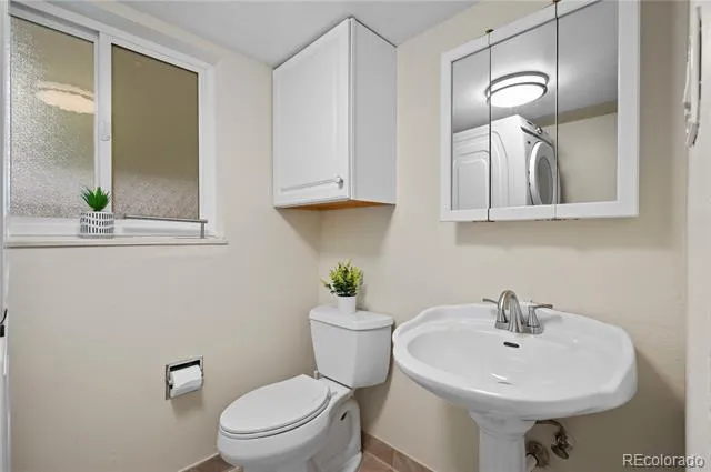 8722 E Layton Avenue Denver, CO 80237