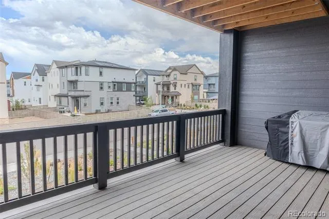 8858 Waterleaf Lane Littleton, CO 80125