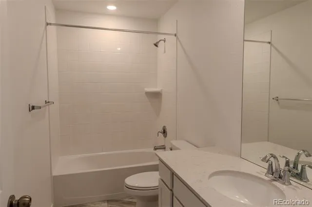 8858 Waterleaf Lane Littleton, CO 80125