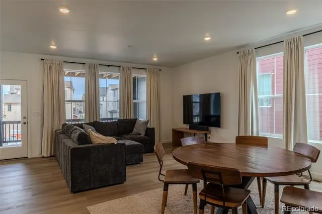 8858 Waterleaf Lane Littleton, CO 80125