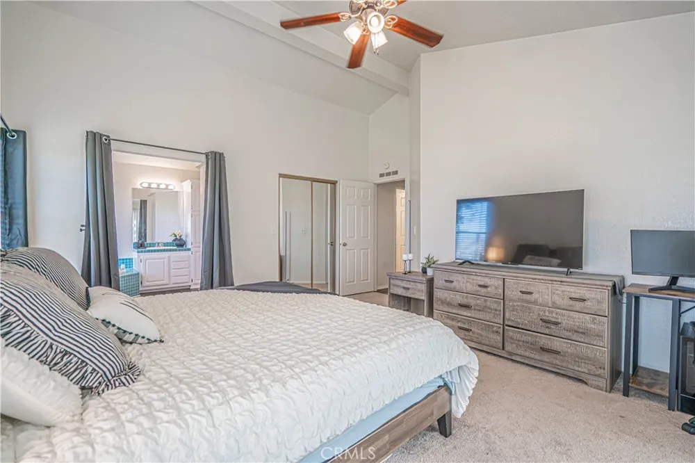 20160 Summit View Drive Canyon Country, CA 91351