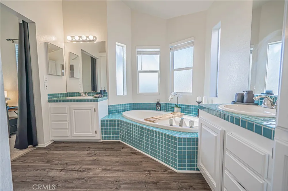 20160 Summit View Drive Canyon Country, CA 91351
