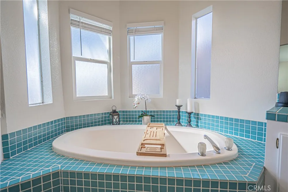 20160 Summit View Drive Canyon Country, CA 91351