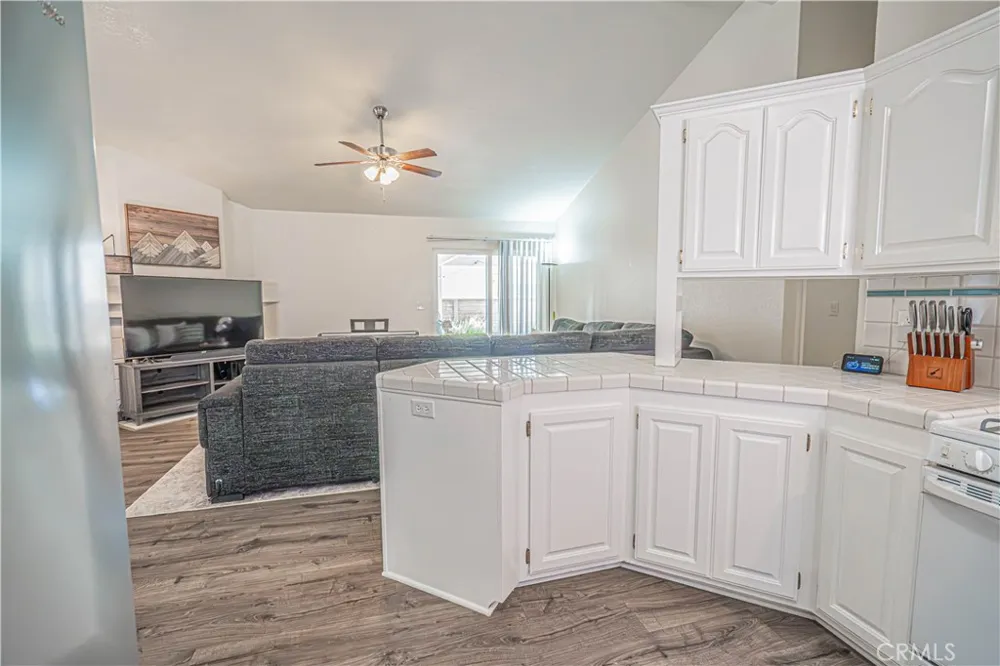 20160 Summit View Drive Canyon Country, CA 91351