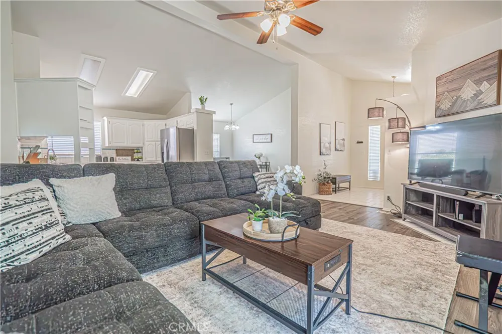 20160 Summit View Drive Canyon Country, CA 91351