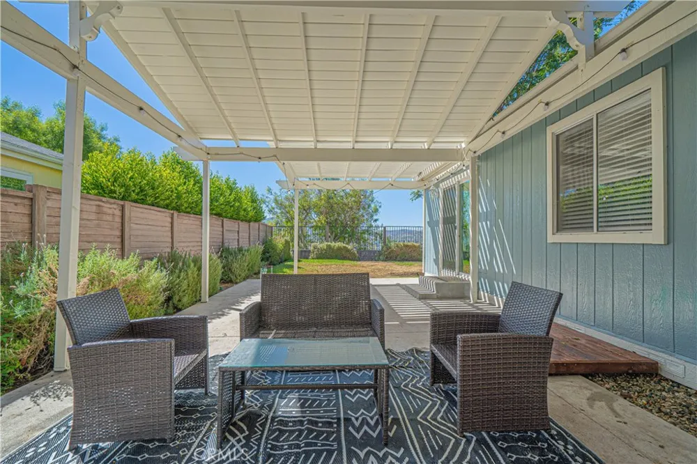 20160 Summit View Drive Canyon Country, CA 91351